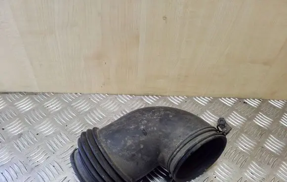 KIA Sorento Air intake duct part 282103E700