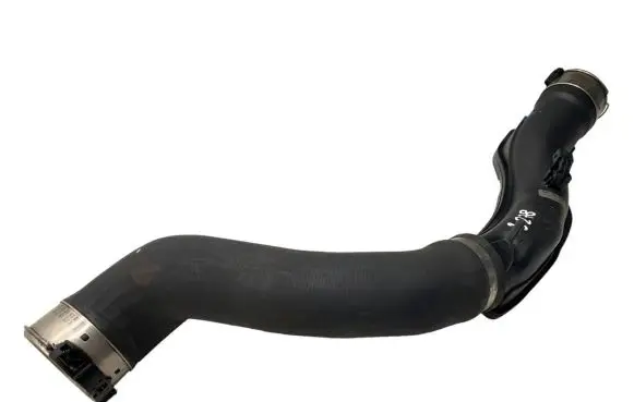 BMW 7 F01 F02 F03 F04 Intercooler hose/pipe 7800145 11884410