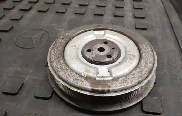 Volvo XC40 Crankshaft pulley