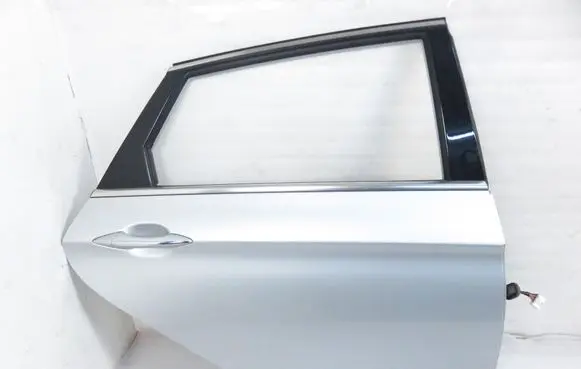 Hyundai i40 Rear door 