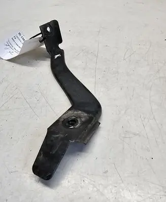Radiator support slam panel bracket