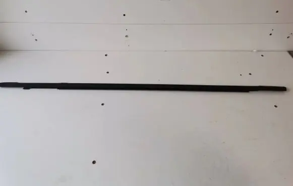 Opel Mokka X Front door glass trim molding