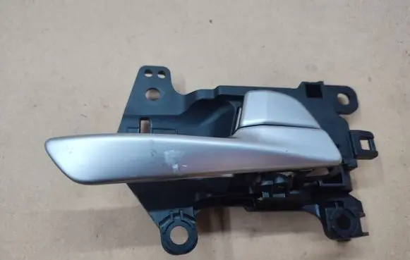 Hyundai Tucson TL Front door interior handle