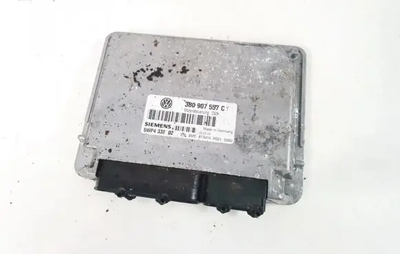 Volkswagen PASSAT B5 Engine control unit/module 3b0907557c 5wp433202