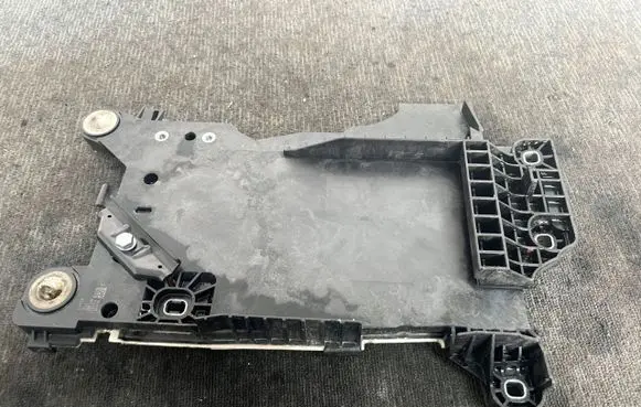 Battery tray