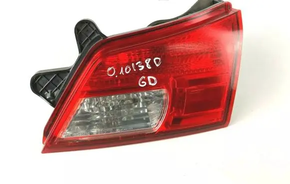 Subaru Outback Tailgate rear/tail lights