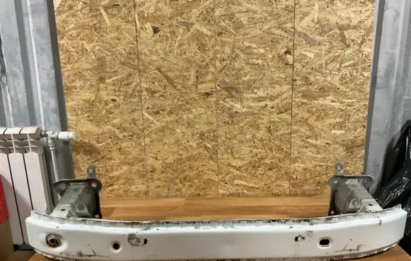 Volvo V50 Front bumper cross member 
