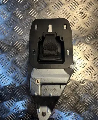 Toyota RAV 4 (XA40) Middle seatbelt (rear) C085407