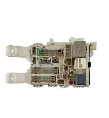 Toyota RAV 4 (XA30) Fuse module 8273042010