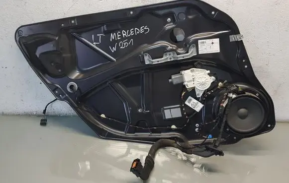 Mercedes-Benz R W251 Seat belt height adjuster 