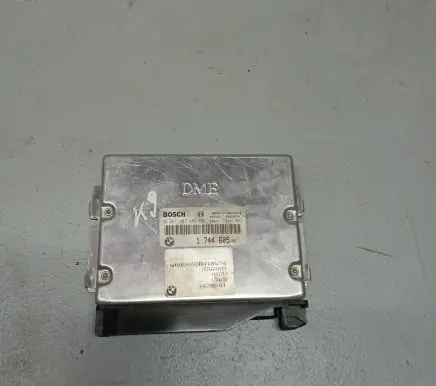 BMW 7 E38 Engine control unit/module 1744605 0261203484