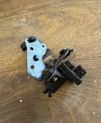 Renault Master III Turbo solenoid valve 8200762162