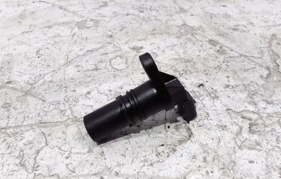 Nissan Qashqai Crankshaft position sensor 8200885209A