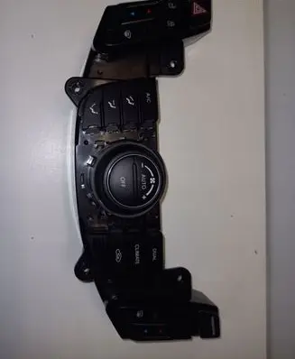 Hyundai i40 Climate control unit 972503Z660