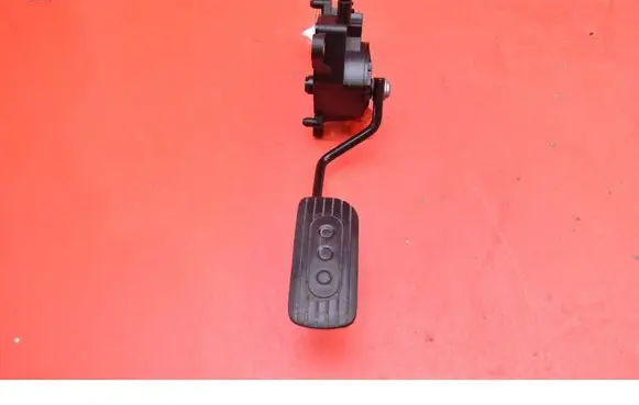 Nissan Micra Accelerator throttle pedal 18002AX700