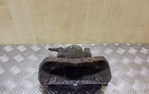 Mercedes-Benz Sprinter W901 W902 W903 W904 Front brake caliper