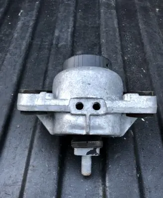 Land Rover Range Rover Sport L494 Engine mount bracket FPLA6A003BB