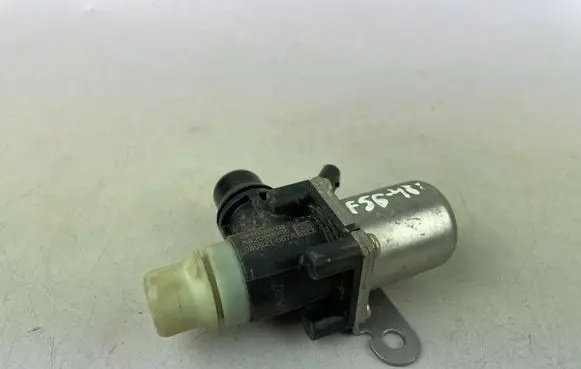 Mini One - Cooper F56 F55 Coolant heater control valve 8740106