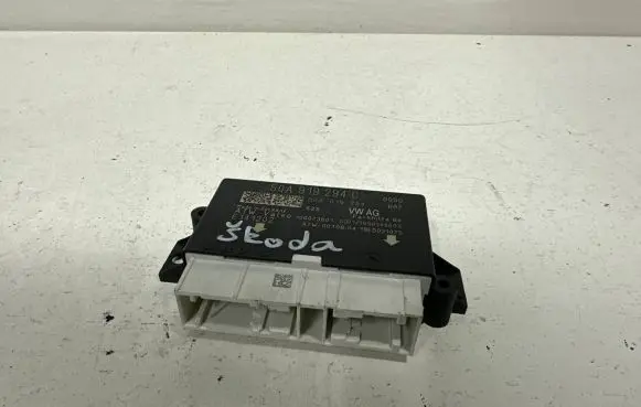 Skoda Superb B8 (3V) Parking PDC control unit/module 5QA919294C 5QA919294 E141202