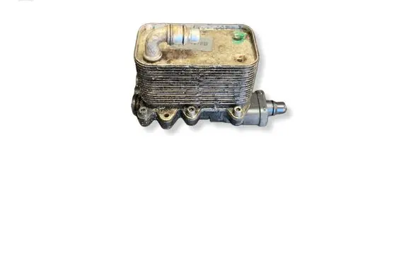 Land Rover Range Rover L322 Engine oil radiator UBC760011 C5091 01110300