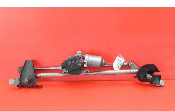 Suzuki Swift II Front wiper linkage and motor 38110-68L00