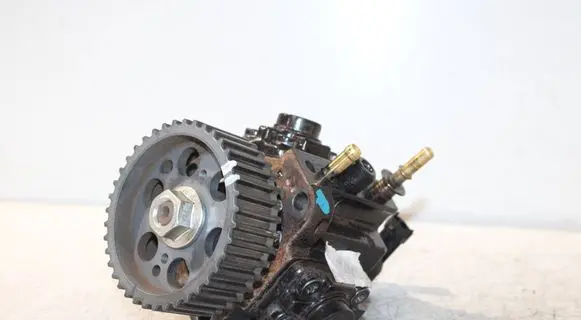 Jeep Cherokee KL Fuel injection high pressure pump 55246508 0445010397