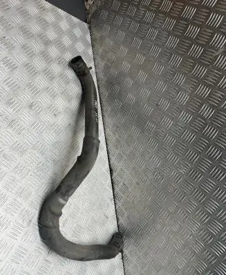 Coolant pipe/hose