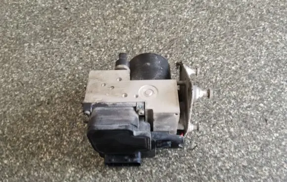 Mercedes-Benz A W168 ABS Pump 0265202461 A0044310912
