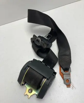 BMW 5 E39 Front seatbelt 566172701 3151C