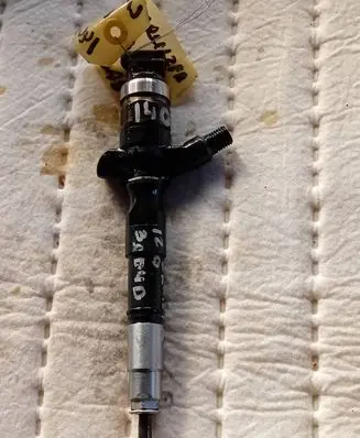 Toyota Land Cruiser (J120) Fuel injector 2367030140 12H23444