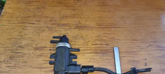 Ford Galaxy Turbo solenoid valve 1J0973722 40000 02324
