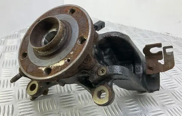 Volkswagen Tiguan Front wheel hub 1K0407256AA