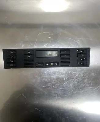 BMW 5 E39 Climate control unit 8377546