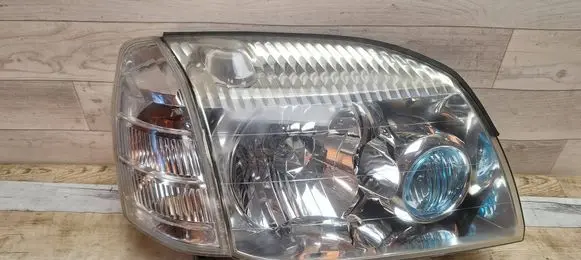 Nissan X-Trail T30 Headlight/headlamp