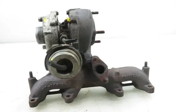 Volkswagen PASSAT B5 Turbo 028145702N