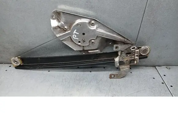 Volkswagen PASSAT B6 Rear door window regulator with motor 4B0839398B