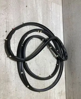 Opel Crossland X Rubber seal rear door 13452296