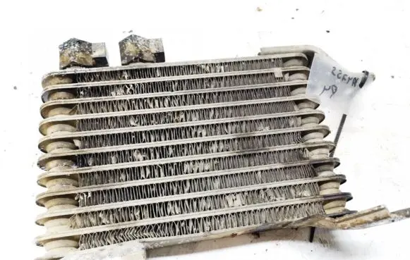 Mitsubishi Carisma Engine oil radiator 