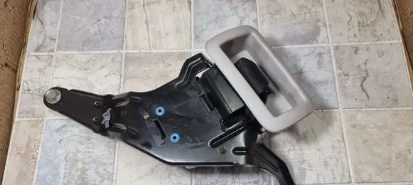 Mazda 5 Roof seat belt BGE120137