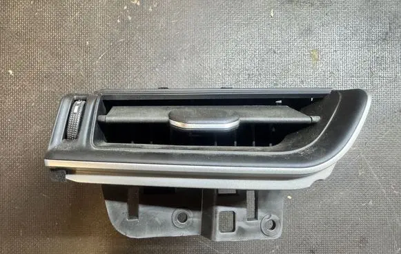 Jeep Grand Cherokee WL Dashboard air vent grill cover trim 6PK86TRMAA 40825A01 9963015