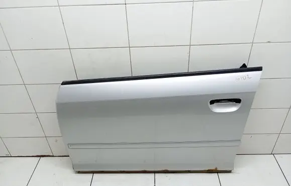 Audi A3 S3 8P Front door