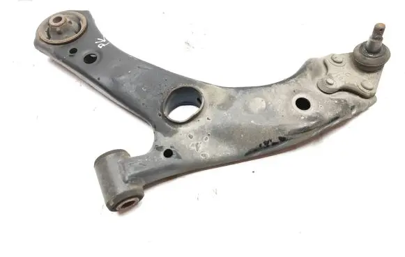 Toyota C-HR I Front lower control arm/wishbone