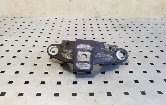 Ford Mondeo MK V Engine mounting bracket G2769100