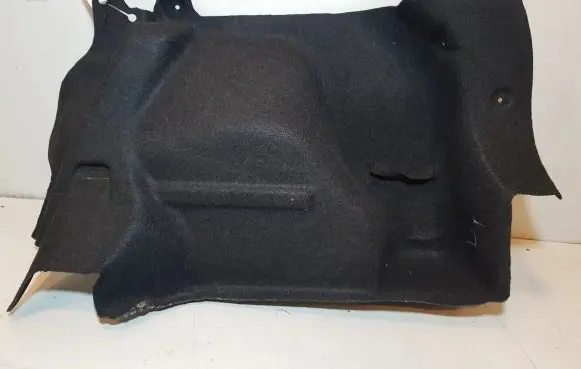 Trunk/boot lower side trim panel