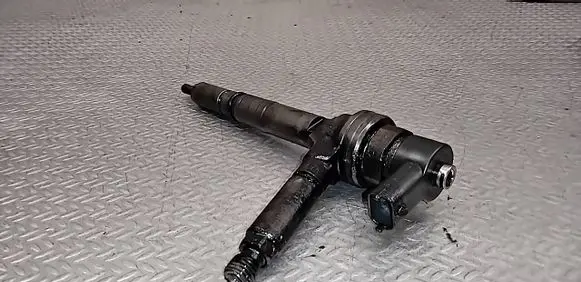 Opel Astra H Fuel injector 0445110175