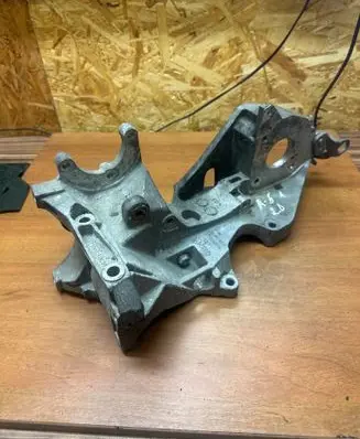 Audi A6 S6 C6 4F Generator/alternator bracket 03L903143H