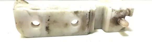 Headlight/headlamp mounting bracket