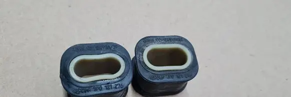 Radiator mount bracket