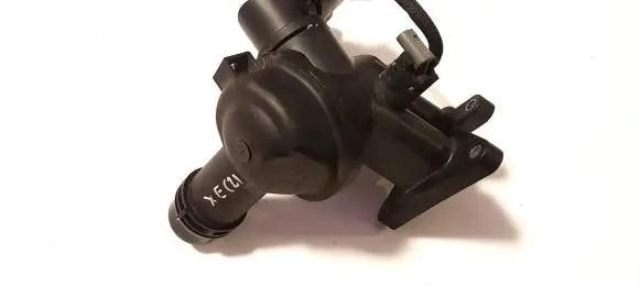 Thermostat/thermostat housing
