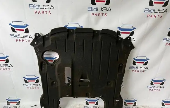 Chrysler Pacifica Engine splash shield/under tray